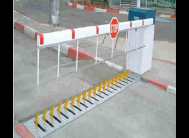 Boom Barrier With Tyre Killer